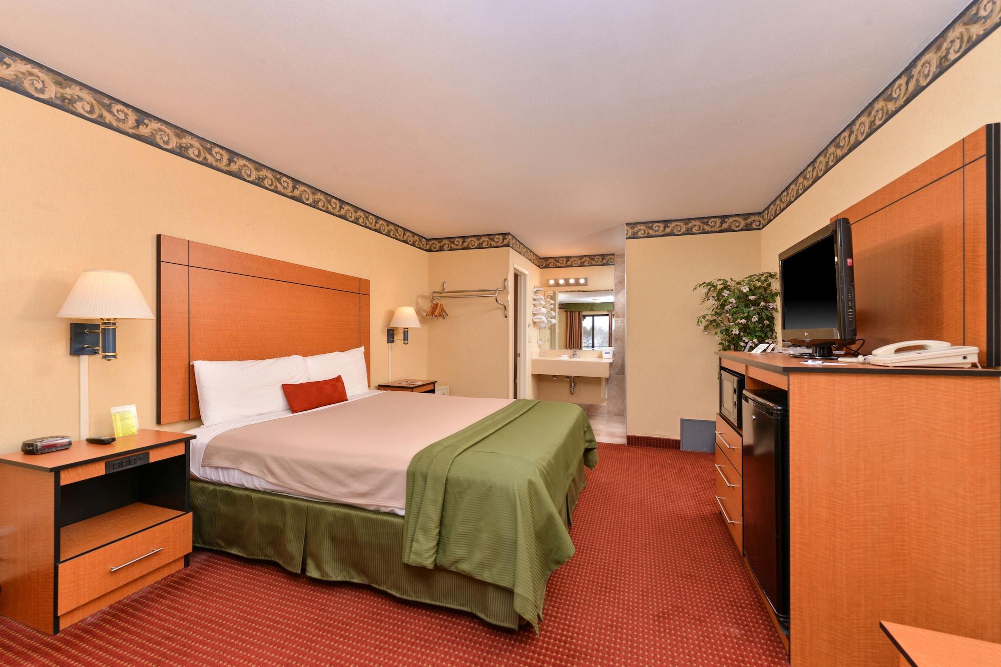 Travelodge By Wyndham San Clemente Beach Екстер'єр фото