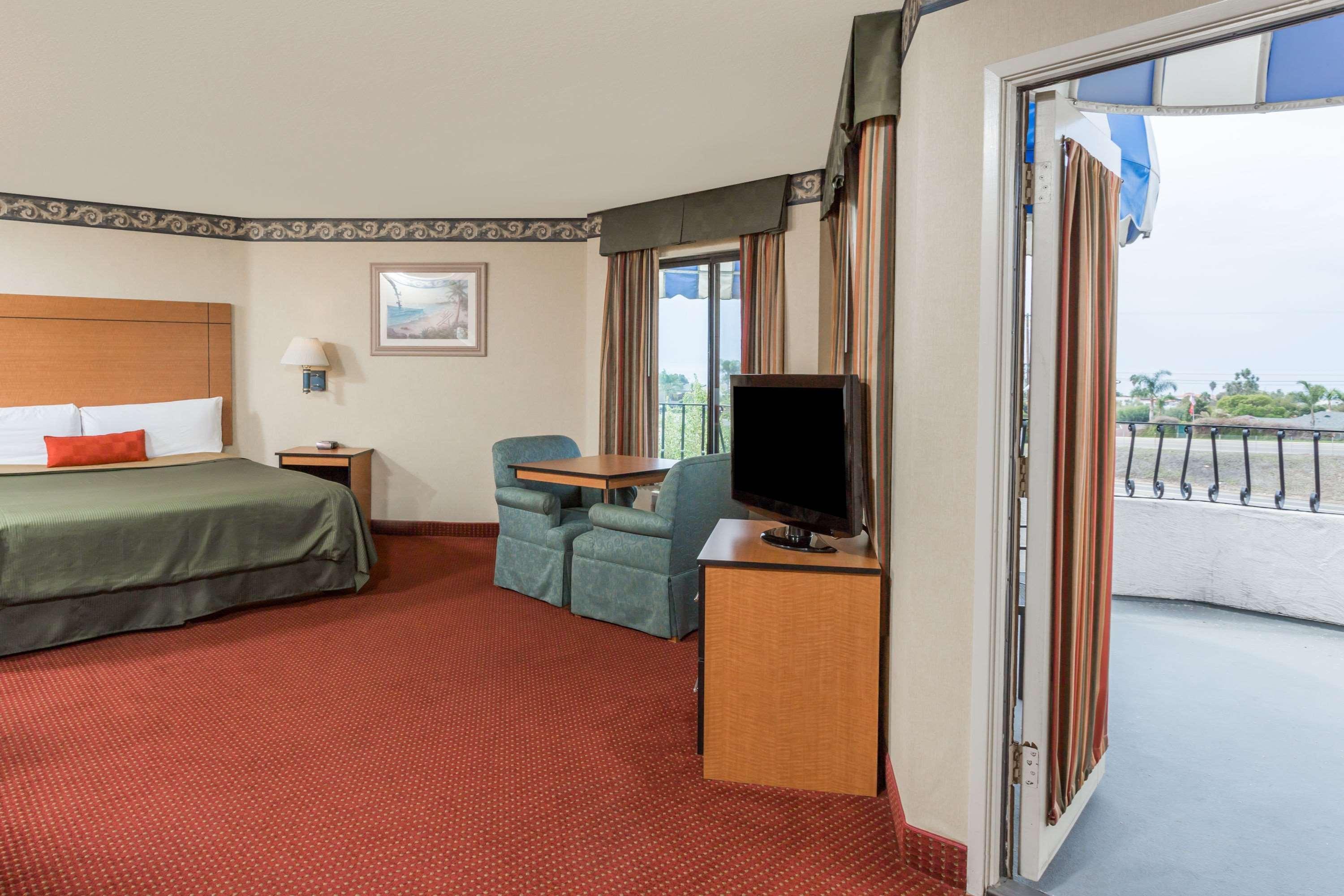 Travelodge By Wyndham San Clemente Beach Екстер'єр фото